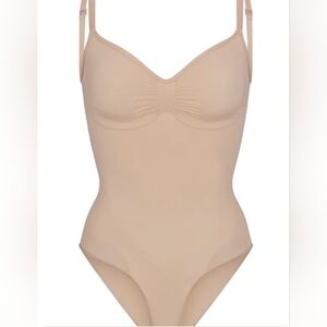 NWOT!!! SKIMS Seamless Sculpt Brief Bodysuit - Mica - Small